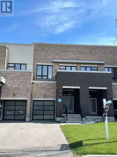 34 DENARIUS CRESCENT Richmond Hill (Oak Ridges Lake Wilcox), Ont