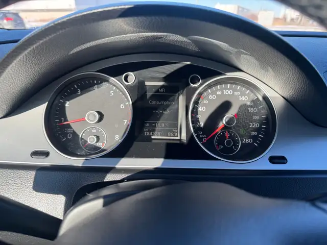 2010 Volkswagen Passat CC Sport line Safetied NO RUST!! in Cars & Trucks in Winnipeg - Image 11