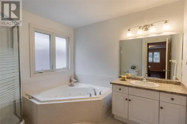 189 Stathis BOULEVARD Sarnia, Ontario in Houses for Sale in Sarnia - Image 17