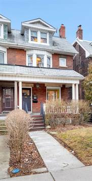 96 Roncesvalles Ave