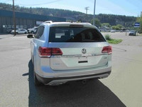 2018 Volkswagen Atlas with 159,433km! Equipped with remote keyless entry, power windows, power locks... (image 3)
