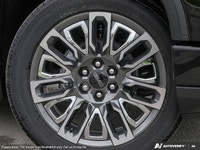 Advertised price is the cash purchase price only and may not be compatible with lease or finance off... (image 7)