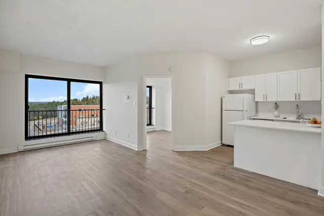 Peterborough 1 Bedroom Deluxe, 1 Bathroom Apartment for Rent: in Long Term Rentals in Peterborough - Image 7