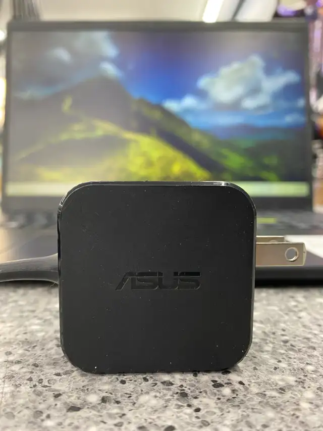 Asus E510 1.1 Ghz 4GB Intel Celeron 64 SSD 15" Laptop in iPads & Tablets in City of Toronto - Image 6