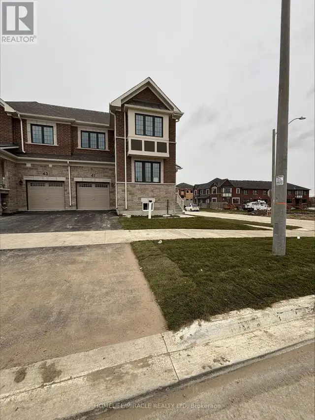 41 LOWER STREET Barrie, Ontario in Long Term Rentals in Oakville / Halton Region - Image 4