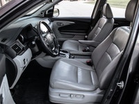 2017 Honda Pilot EX-L NAVI PKG Grey Exterior on Grey Interior comes with Navigation and Back up Came... (image 7)