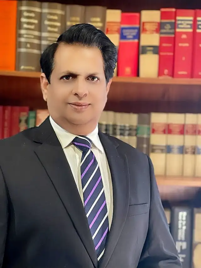 Legal Assistant Immigration experience / Good COMPUTER SKILLS