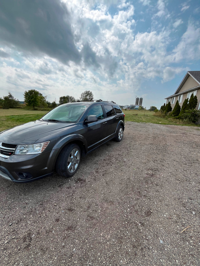 Car for sale ( SUV) in Cars & Trucks in Hamilton - Image 3