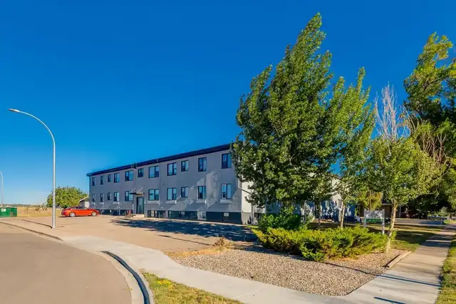 Affordable Apartments for Rent - Scenic Court - Apartment for Re in Long Term Rentals in Lethbridge - Image 10