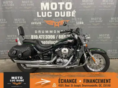 2015 Kawasaki Vulcan 900 Classic LT Kawasaki Vulcan 900 Classic LT 2015 28 096 KM PARE-BRISE DOSSIER...