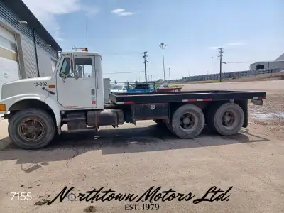 1991 International 4900 Flat Deck -DT466 210 hp -Automatic Allison 653 -tranny needs rebuild -Regula...