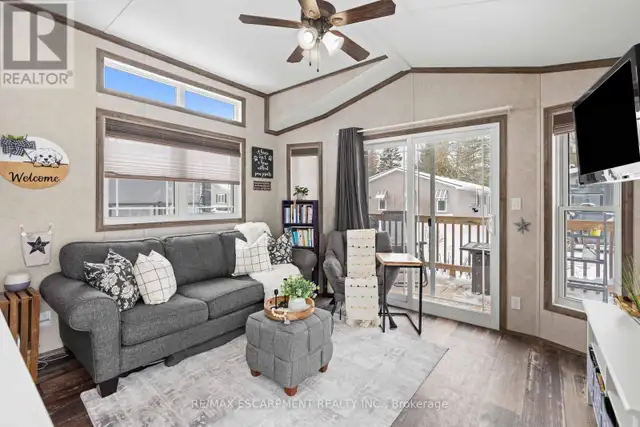 10 OAK STREET - 4449 MILBUROUGH LINE Burlington, Ontario in Houses for Sale in Oakville / Halton Region - Image 17