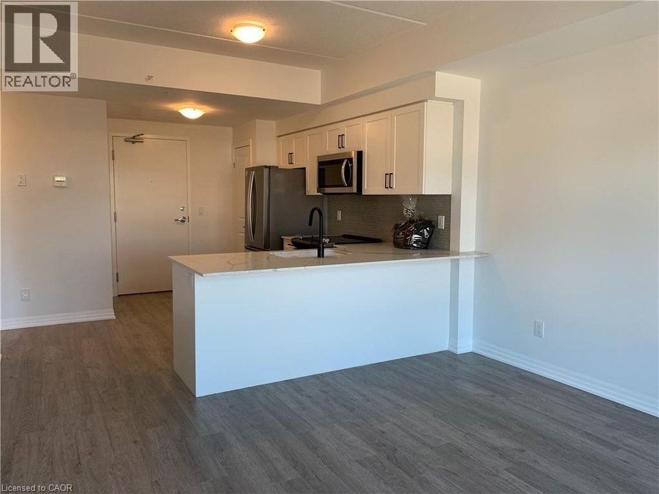195 COMMONWEALTH Street Unit# 209 Kitchener, Ontario 3