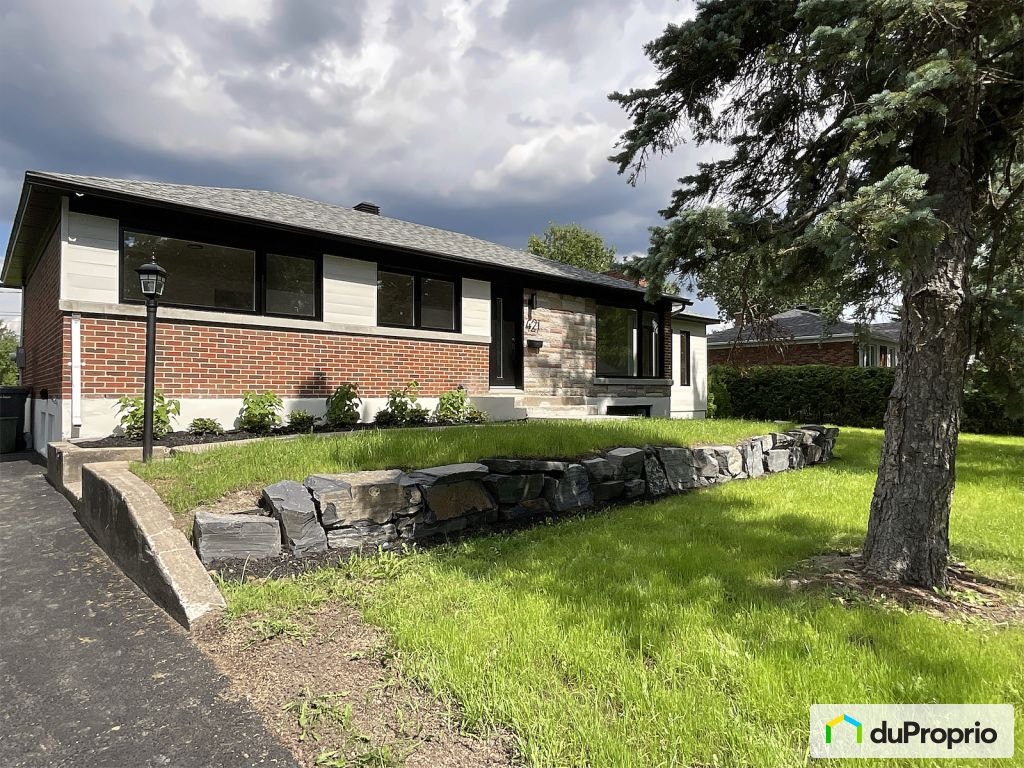 $829,000 - Bungalow for sale in Beloeil — photo 1