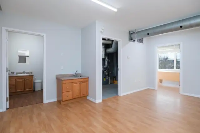 Great Office Space Available!!! Felix Robitaille, Realtor ® in Commercial & Office Space for Rent in Whitehorse - Image 14