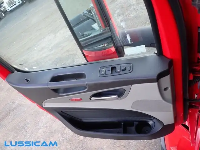 2022 Peterbilt 567 in Heavy Trucks in Longueuil / South Shore - Image 14