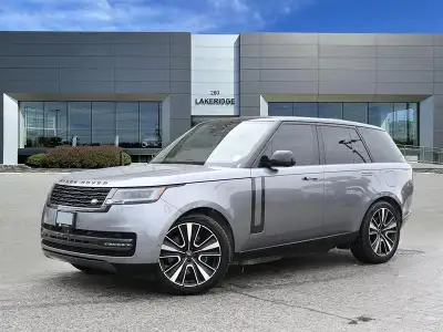 This 2024 Land Rover Range Rover P550e Se Swb is a refined luxury SUV that blends plug-in hybrid pow...
