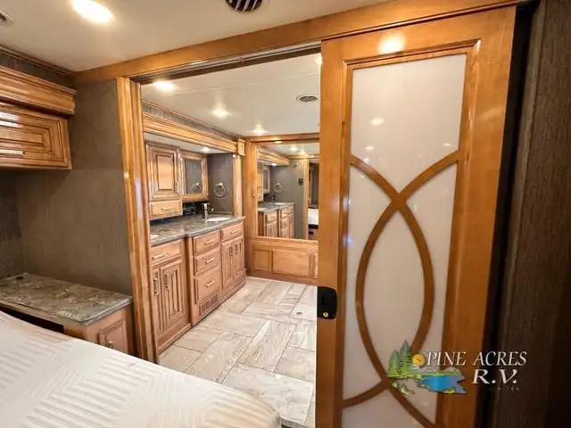 2019 Thor Motor Coach Tuscany 45MX only 020,049 Miles in RVs & Motorhomes in Moncton - Image 51