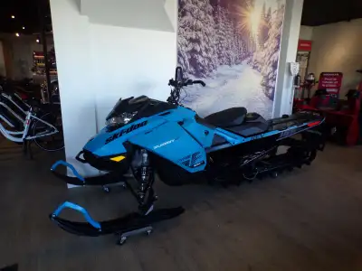 AGILE AND EFFORTLESS DRIVING!! ONLY 1800KMS! Powerful and light 2 stroke 850cc etec engine liquid co...