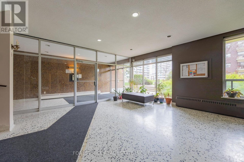 207 - 32 CLAYLAND DRIVE Toronto (Parkwoods-Donalda), Ontario 4