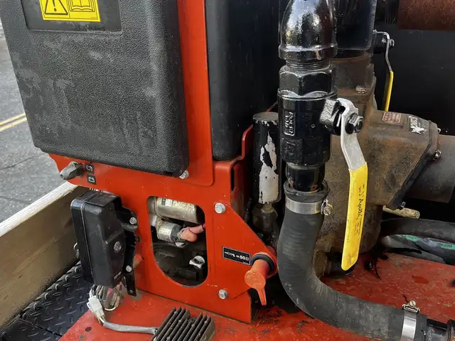 2011 Ford F750 18 Foot Cummins Manual Flatdeck in Heavy Trucks in Winnipeg - Image 23