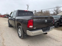 | Class IV Hitch Receiver | Hands-Free Communication with Bluetooth | Fully Automatic Headlights | R... (image 3)