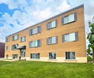 Welcome to Hillside Apartments, located in the beautiful City of Sault Ste. Marie. This three-story...