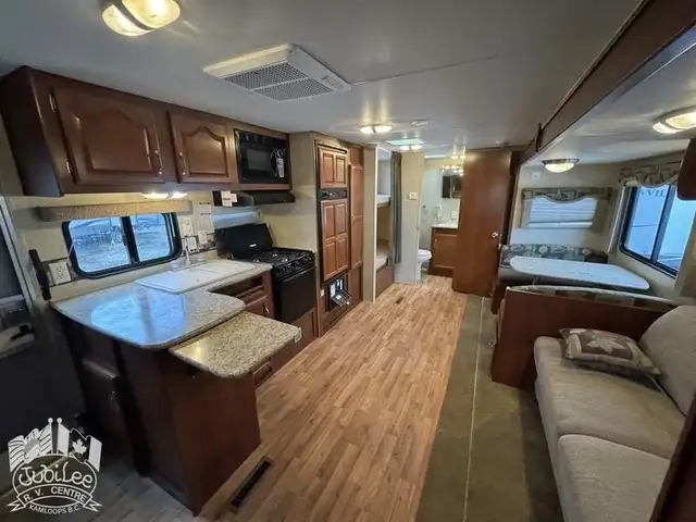 2011 ,Creeside,Outdoors RV 26BKS in Travel Trailers & Campers in Kamloops - Image 7