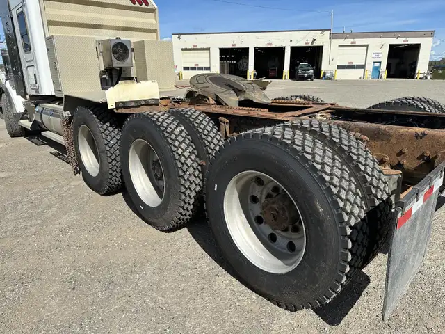 2013 KENWORTH T800 in Heavy Trucks in Saskatoon - Image 35