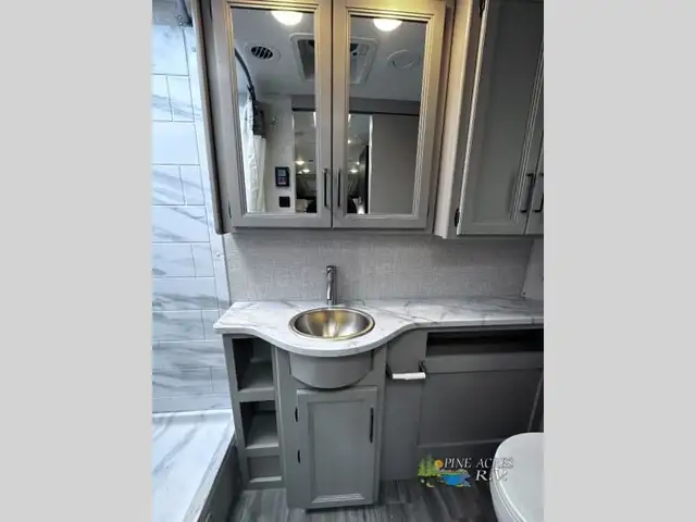 2024 Thor Motor Coach Gemini AWD 23TE Brand new ! Save Huge ! in RVs & Motorhomes in Moncton - Image 46