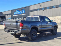 Look at this certified 2021 Toyota Tacoma SR5 Ext'd Cab V6 4X4 | Hard Tri-Fold Tonneau Cover | Power... (image 5)