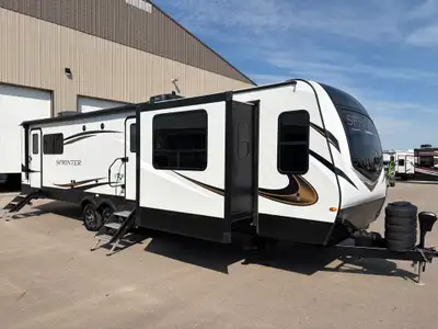 2022 Keystone Sprinter 330KBS – Front Living The 2022 Keystone Sprinter 330KBS is a spacious, upscal...