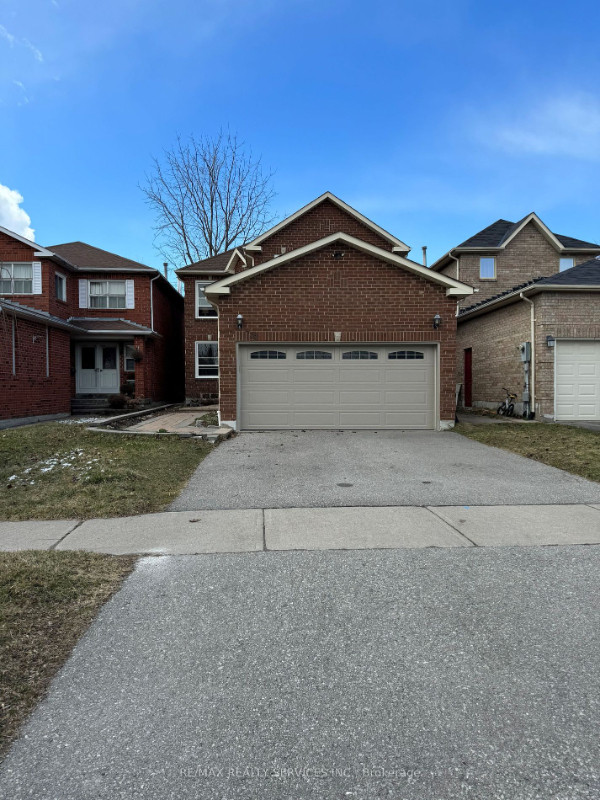 Amberlea Gem: 4BR Family Home, Sunlit Rooms in Houses for Sale in Oshawa / Durham Region