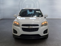 The 2015 Chevrolet Trax is a compact, city-friendly SUV with good maneuverability and safety. 1.4L 4... (image 1)