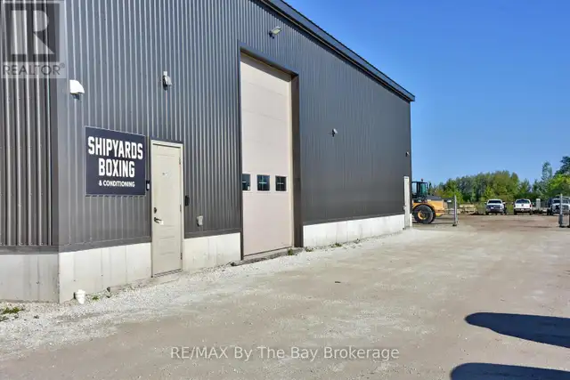3 - 23 STEWART ROAD Collingwood, Ontario in Commercial & Office Space for Rent in Oakville / Halton Region - Image 34