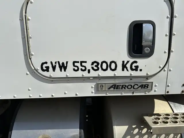 2013 KENWORTH T800 in Heavy Trucks in Saskatoon - Image 48