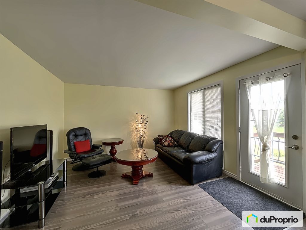 $532,000 - Bungalow for sale in Ste-Clotilde-De-Chateauguay — photo 2