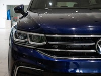 * ACCIDENT FREE * ONE OWNER * BLIND SPOT MONITOR * LANE DEPARTURE WARNING * PANORAMIC SUNROOF * NAVI... (image 6)