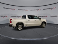 // ACCIDENT FREE!! // Built to handle work, travel, and daily life with ease, this 2025 Chevrolet Si... (image 7)