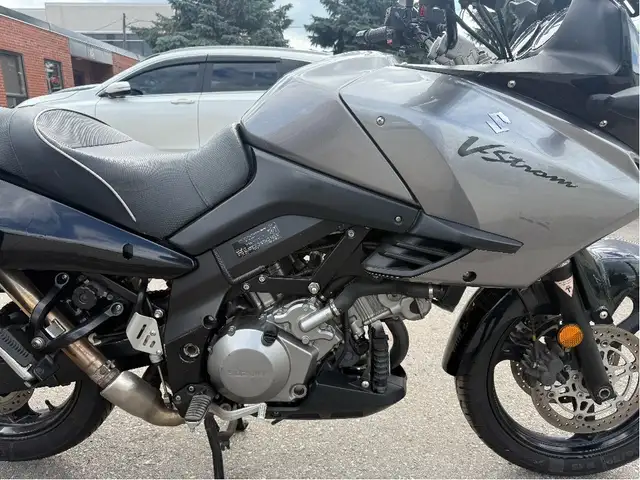 2006 Suzuki V-Strom 1000 ~ V-STROM 1000 ~ COMFORT ~ TOURING ~ LO in Street, Cruisers & Choppers in City of Toronto - Image 11