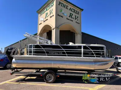 Comes with a 6 Year Warranty above deck Comes with a lifetime Warranty on deck & below ( to the orig...