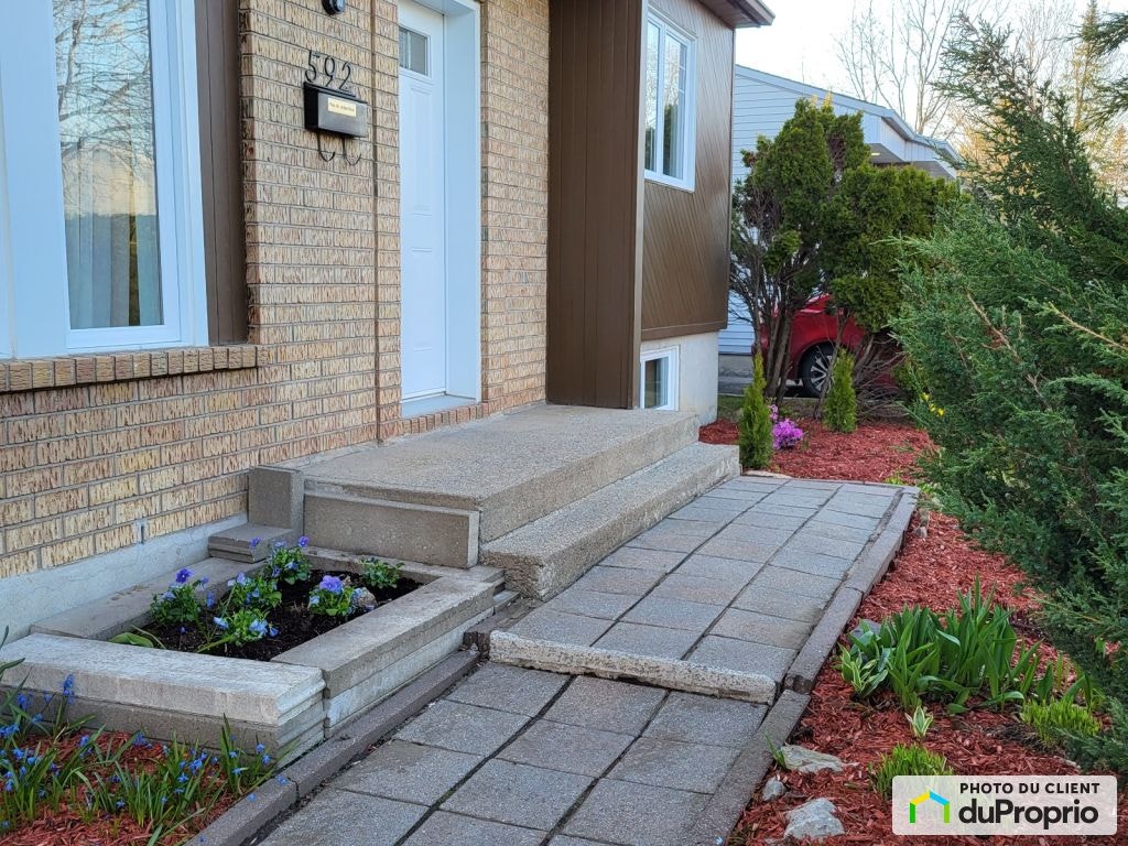 $525,000 - Bungalow for sale in St-Eustache — photo 2