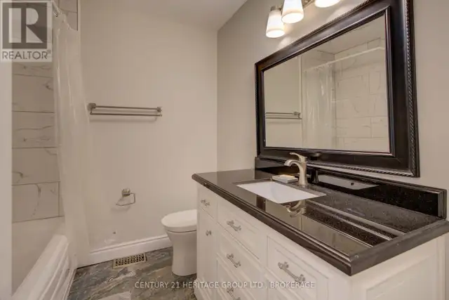 456 WESTON CRESCENT Kingston (East Gardiners Rd), Ontario in Houses for Sale in Kingston - Image 36