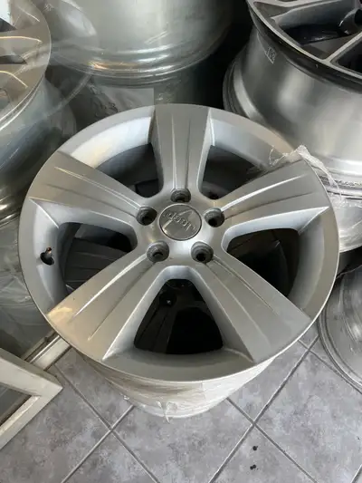 17 pouces jeep centre de Pneus mtl est 11251 rue notre dame est 514-507-5177