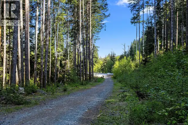 Lot 1 Trail Way Malahat, British Columbia in Land for Sale in Victoria - Image 9