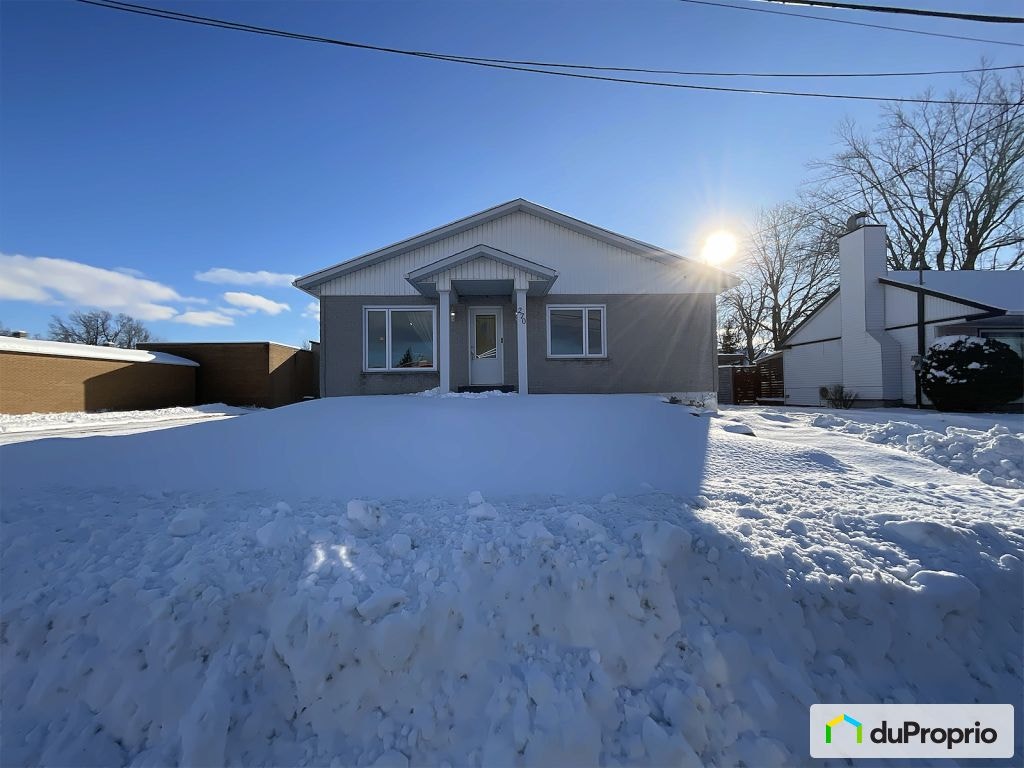 16e Avenue — photo 1