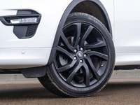 CARGET AUTOMOTIVE is thrilled to offer this 2018 Land Rover Discovery Sport HSE Luxury, a premium co... (image 2)