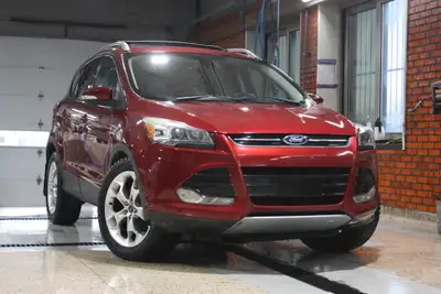 2015 FORD ESCAPE TITANIUM 4X4 112000KM AUTOMATIQUE TOUT EQUIPE AIR CLIMATISE GROUPE ELECTRIQUE COMPL...