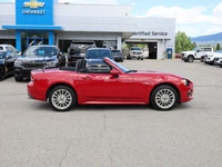 2017 FIAT 124 Spider Classica Italian-inspired styling meets classic roadster fun in this 2017 FIAT... (image 3)