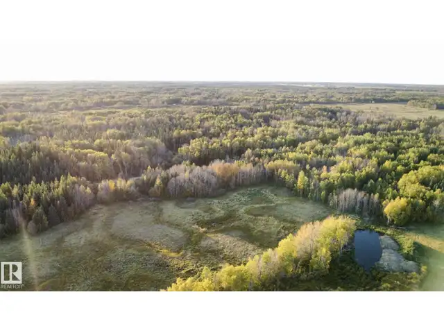 Range Road 225 @ township 612 Rural Thorhild County, Alberta in Land for Sale in Edmonton - Image 4
